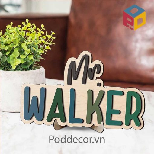 Biển tên cá nhân WRN07 được làm bằng gỗ công nghiệp thân thiện. Đây là loại biển tên các nhân để bàn được cắt và in màu bằng máy laze.