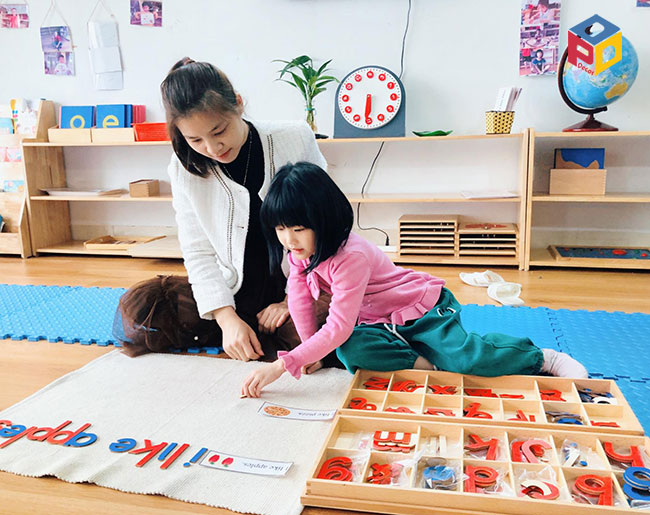 Cẩm nang nuôi dạy trẻ theo phương pháp Montessori