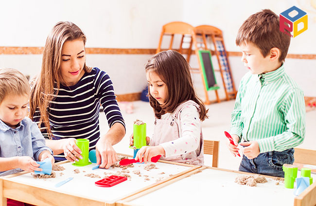 Đồ chơi thông minh giúp trẻ học tập và phát triển các kỹ năng