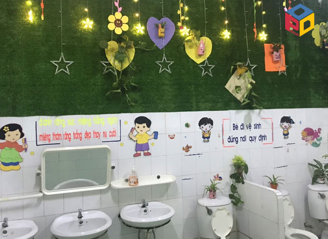 Sử dụng bảng nội quy trong nhà vệ sinh dể giáo dục trẻ