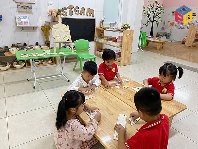 Trẻ 3-4 tuổi trường mầm non Tiền Yên học về vòng đời sinh trưởng