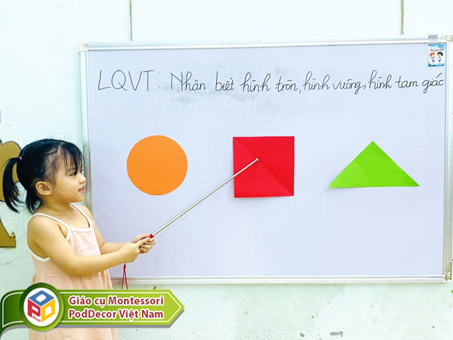 Mục tiêu giáo án giúp Trẻ nhận biết được hình vuông và gọi tên chính xác