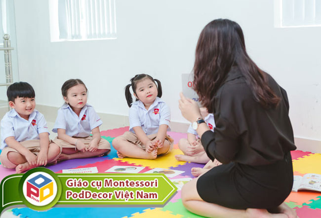 Trẻ học ghép chữ ở Hệ thống trường Hội nhập Quốc tế iSchool